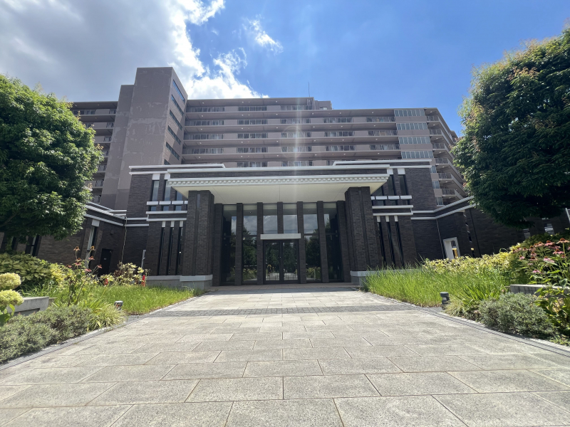 ユニヴェルシオール学園の丘